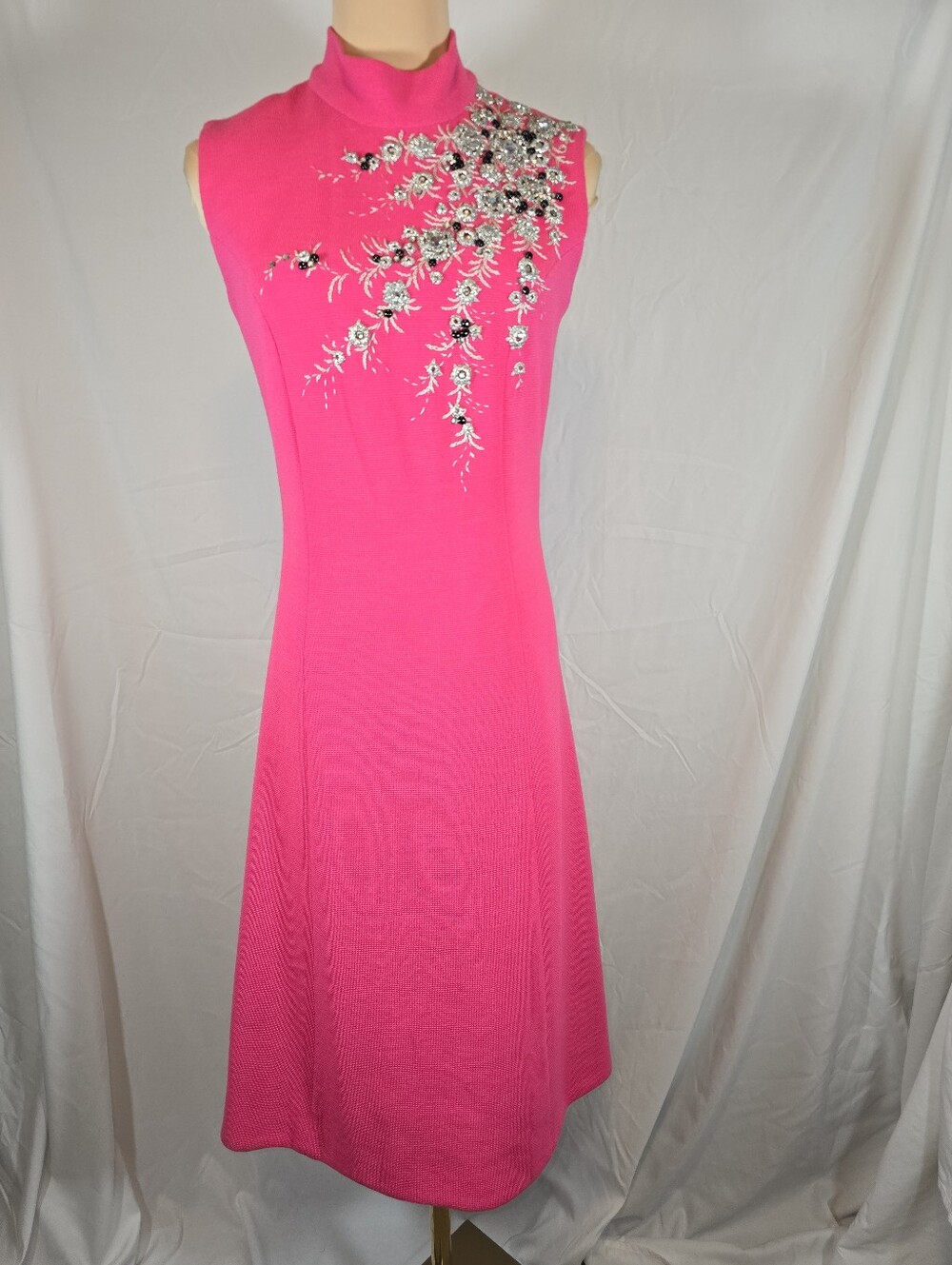 Vintage Sleeveless Fuchsia Embellished Women's Dress